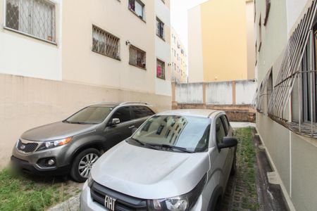 Garagem de apartamento à venda com 3 quartos, 64m² em São João Batista, Belo Horizonte