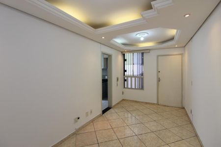 Sala  de apartamento à venda com 3 quartos, 64m² em São João Batista, Belo Horizonte