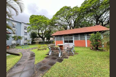 Área externa de apartamento para alugar com 2 quartos, 52m² em São Sebastião, Porto Alegre