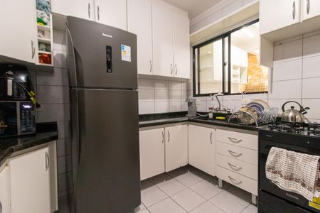 Casa de condomínio para alugar com 83m², 3 quartos e 1 vaga Casa de condomínio para alugar com 83m², 3 quartos e 1 vagaCozinha - Armários