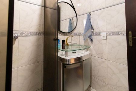 Casa de condomínio para alugar com 83m², 3 quartos e 1 vaga Casa de condomínio para alugar com 83m², 3 quartos e 1 vagaBanheiro da Suíte