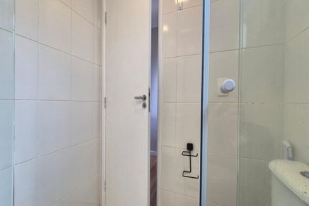Apartamento para alugar com 65m², 2 quartos e 1 vaga Apartamento para alugar com 65m², 2 quartos e 1 vagaBanheiro da Suíte
