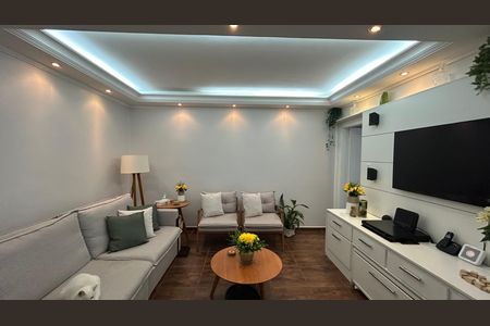 Sala de casa à venda com 3 quartos, 120m² em Vila Campo Grande, São Paulo
