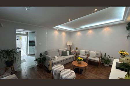 Sala de casa à venda com 3 quartos, 120m² em Vila Campo Grande, São Paulo