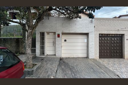 Fachada de casa à venda com 3 quartos, 120m² em Vila Campo Grande, São Paulo