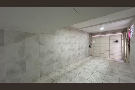 Garagem de casa à venda com 3 quartos, 120m² em Vila Campo Grande, São Paulo