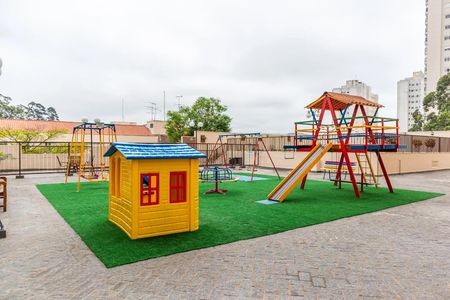 Apartamento à venda com 82m², 3 quartos e 2 vagasÁrea comum - Playground