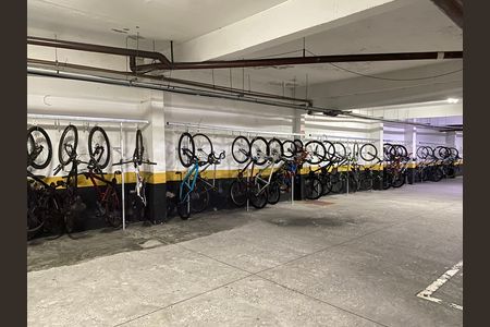 Apartamento à venda com 82m², 3 quartos e 2 vagasÁrea comum - Bicicletario