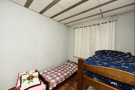 Casa à venda com 432m², 4 quartos e 3 vagas Casa à venda com 432m², 4 quartos e 3 vagasQuarto 1