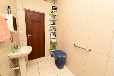 Casa à venda com 432m², 4 quartos e 3 vagas Casa à venda com 432m², 4 quartos e 3 vagasBanheiro