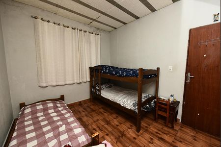 Casa à venda com 432m², 4 quartos e 3 vagas Casa à venda com 432m², 4 quartos e 3 vagasQuarto 1