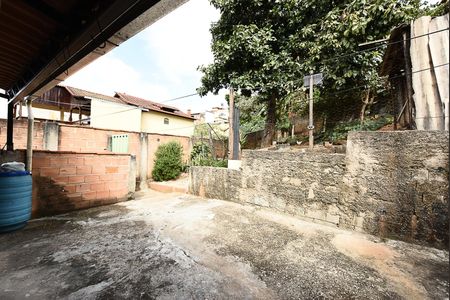Casa à venda com 432m², 4 quartos e 3 vagas Casa à venda com 432m², 4 quartos e 3 vagasQuintal