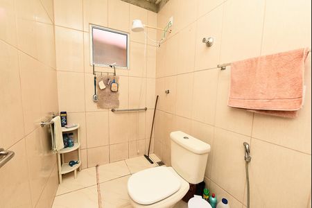 Casa à venda com 432m², 4 quartos e 3 vagas Casa à venda com 432m², 4 quartos e 3 vagasBanheiro