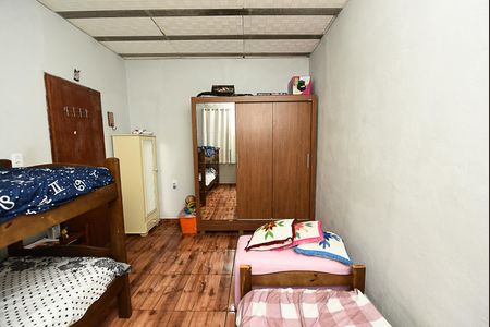 Casa à venda com 432m², 4 quartos e 3 vagas Casa à venda com 432m², 4 quartos e 3 vagasQuarto 1