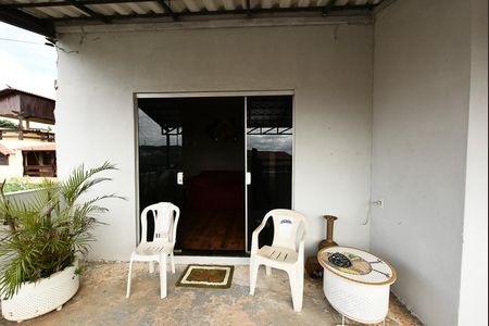 Casa à venda com 432m², 4 quartos e 3 vagas Casa à venda com 432m², 4 quartos e 3 vagasVaranda