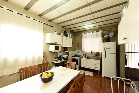 Casa à venda com 432m², 4 quartos e 3 vagas Casa à venda com 432m², 4 quartos e 3 vagasCozinha