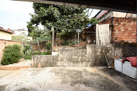 Casa à venda com 432m², 4 quartos e 3 vagas Casa à venda com 432m², 4 quartos e 3 vagasQuintal