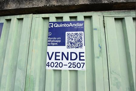 Casa à venda com 432m², 4 quartos e 3 vagas Casa à venda com 432m², 4 quartos e 3 vagasPlaca