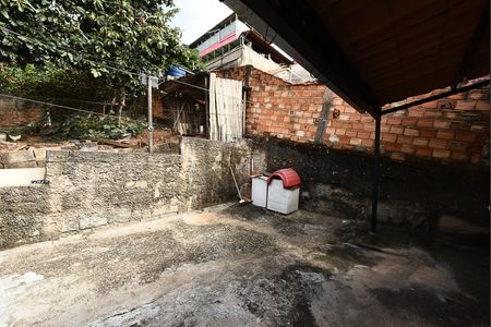 Casa à venda com 432m², 4 quartos e 3 vagas Casa à venda com 432m², 4 quartos e 3 vagasQuintal