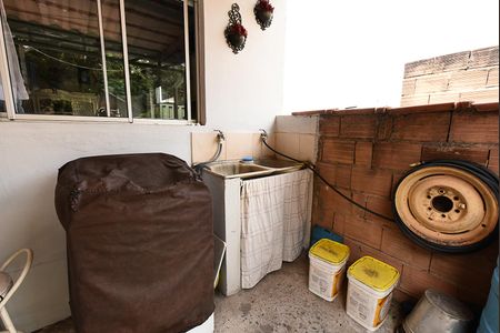 Casa à venda com 432m², 4 quartos e 3 vagas Casa à venda com 432m², 4 quartos e 3 vagasÁrea de Serviço