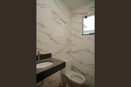 Casa para alugar com 130m², 2 quartos e 1 vaga Casa para alugar com 130m², 2 quartos e 1 vagaBanheiro externo