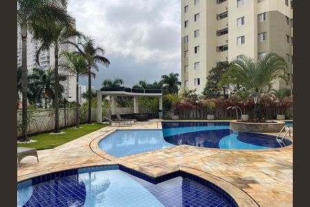 Apartamento para alugar com 55m², 2 quartos e 2 vagas Apartamento para alugar com 55m², 2 quartos e 2 vagasÁrea comum - Piscina