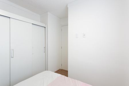 Quarto 1  de apartamento para alugar com 2 quartos, 32m² em Vila Carmosina, São Paulo