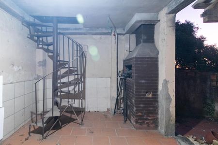 Casa à venda com 250m², 3 quartos e 2 vagas Casa à venda com 250m², 3 quartos e 2 vagasÁrea de Serviço