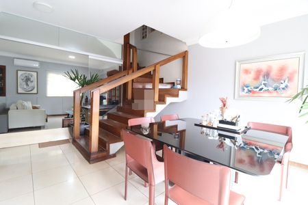 Casa para alugar com 650m², 3 quartos e 2 vagasSala