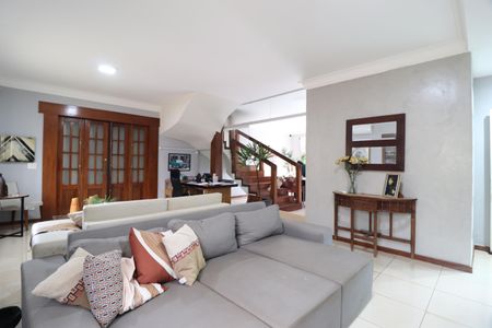 Sala de casa para alugar com 3 quartos, 650m² em Jardim Karaíba, Uberlândia
