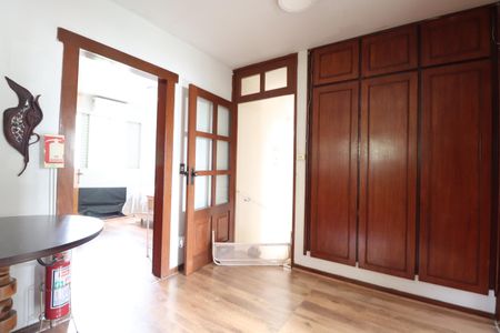 Casa para alugar com 650m², 3 quartos e 2 vagasHall Quartos