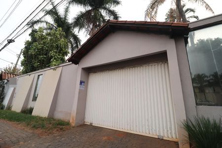 Casa para alugar com 650m², 3 quartos e 2 vagasPlaquinha