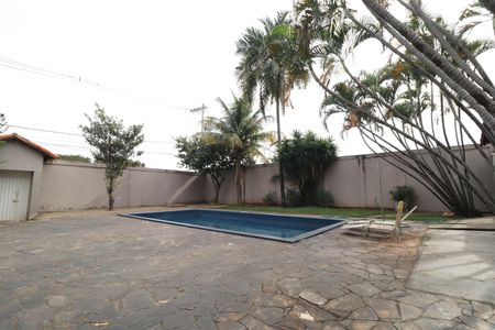 Casa para alugar com 650m², 3 quartos e 2 vagasPiscina