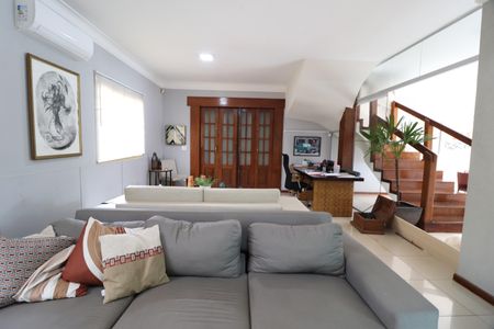 Casa para alugar com 650m², 3 quartos e 2 vagasSala