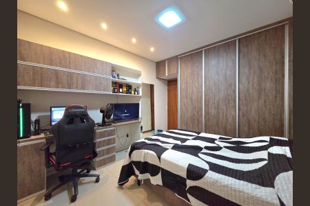 Casa à venda com 354m², 3 quartos e 2 vagas Casa à venda com 354m², 3 quartos e 2 vagasQuarto 2