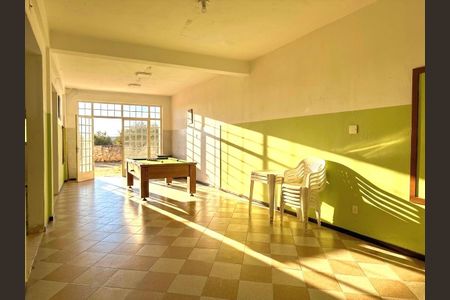Casa à venda com 354m², 3 quartos e 2 vagas Casa à venda com 354m², 3 quartos e 2 vagasSalão de jogos