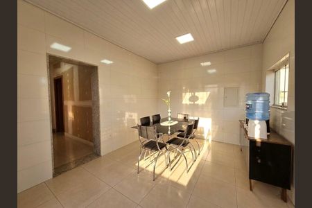 Casa à venda com 354m², 3 quartos e 2 vagas Casa à venda com 354m², 3 quartos e 2 vagasCopa
