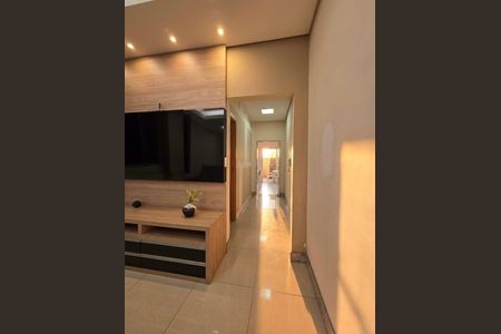 Casa à venda com 354m², 3 quartos e 2 vagas Casa à venda com 354m², 3 quartos e 2 vagasCorredor
