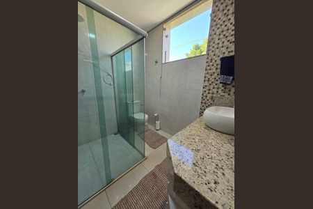 Casa à venda com 354m², 3 quartos e 2 vagas Casa à venda com 354m², 3 quartos e 2 vagasBanheiro