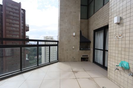 Apartamento à venda com 270m², 4 quartos e 5 vagas Apartamento à venda com 270m², 4 quartos e 5 vagasvaranda