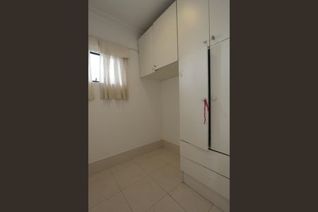 Apartamento à venda com 270m², 4 quartos e 5 vagas Apartamento à venda com 270m², 4 quartos e 5 vagasÁrea de Serviço