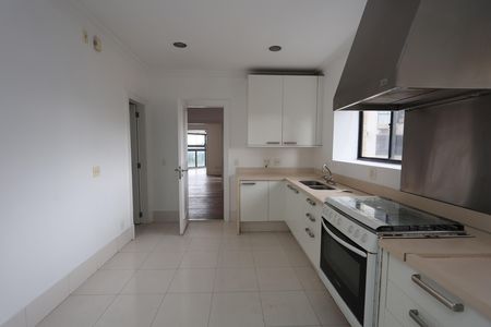 Apartamento à venda com 270m², 4 quartos e 5 vagas Apartamento à venda com 270m², 4 quartos e 5 vagascozinha