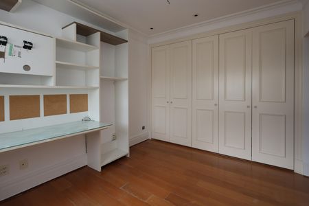 Apartamento à venda com 270m², 4 quartos e 5 vagas Apartamento à venda com 270m², 4 quartos e 5 vagassuíte 2