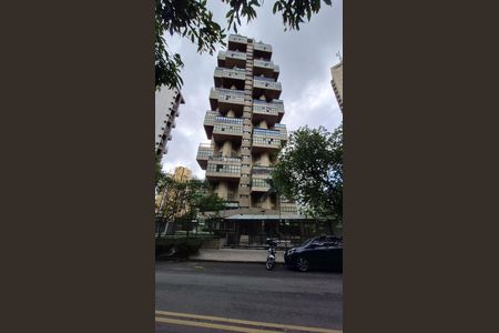Apartamento à venda com 270m², 4 quartos e 5 vagas Apartamento à venda com 270m², 4 quartos e 5 vagasFachada