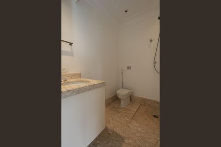 Apartamento à venda com 270m², 4 quartos e 5 vagas Apartamento à venda com 270m², 4 quartos e 5 vagasBanheiro da Suíte 1