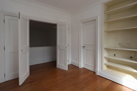 Apartamento à venda com 270m², 4 quartos e 5 vagas Apartamento à venda com 270m², 4 quartos e 5 vagassuíte 1