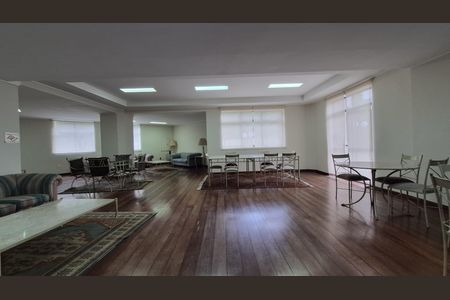 Apartamento à venda com 270m², 4 quartos e 5 vagas Apartamento à venda com 270m², 4 quartos e 5 vagasÁrea comum - Salão de festas