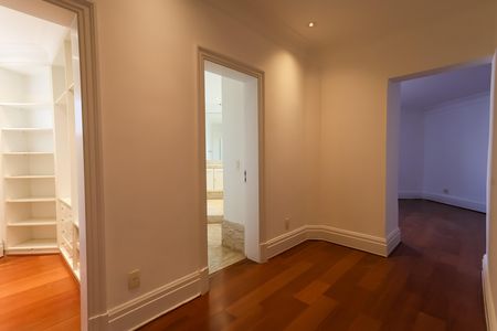 Apartamento à venda com 270m², 4 quartos e 5 vagas Apartamento à venda com 270m², 4 quartos e 5 vagassuíte 4