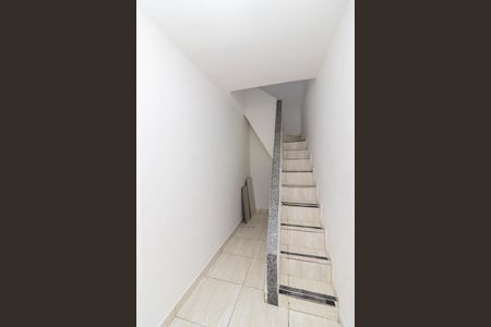 Casa para alugar com 90m², 2 quartos e 1 vaga Casa para alugar com 90m², 2 quartos e 1 vagaHall