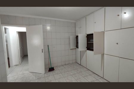 Casa para alugar com 130m², 2 quartos e 1 vagaCozinha